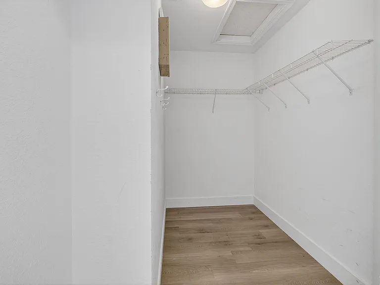 1418 W Wickham Cir #B — Photo 18