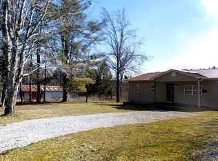 220 Pierce Ln, Monterey, TN 38574