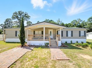 714 E Picasso Cir, Defuniak Springs, FL 32433