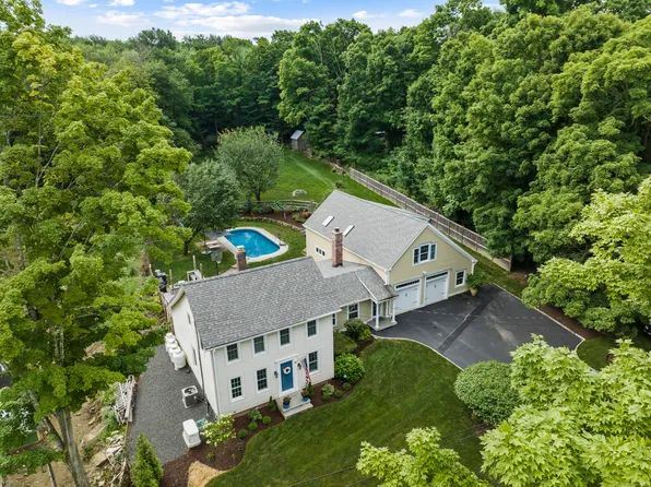 153 Boggs Hill Road, Newtown, CT 06470