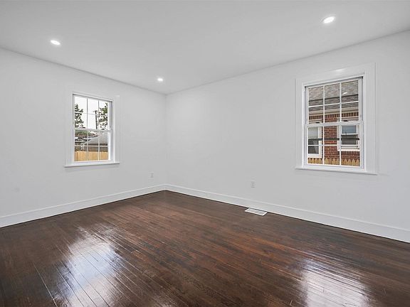 5th image of 37 Liberty Avenue