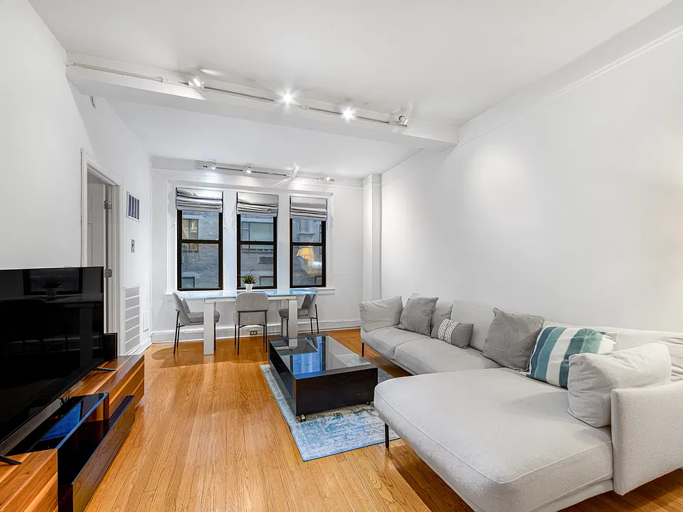 145 W 58th St #3A
