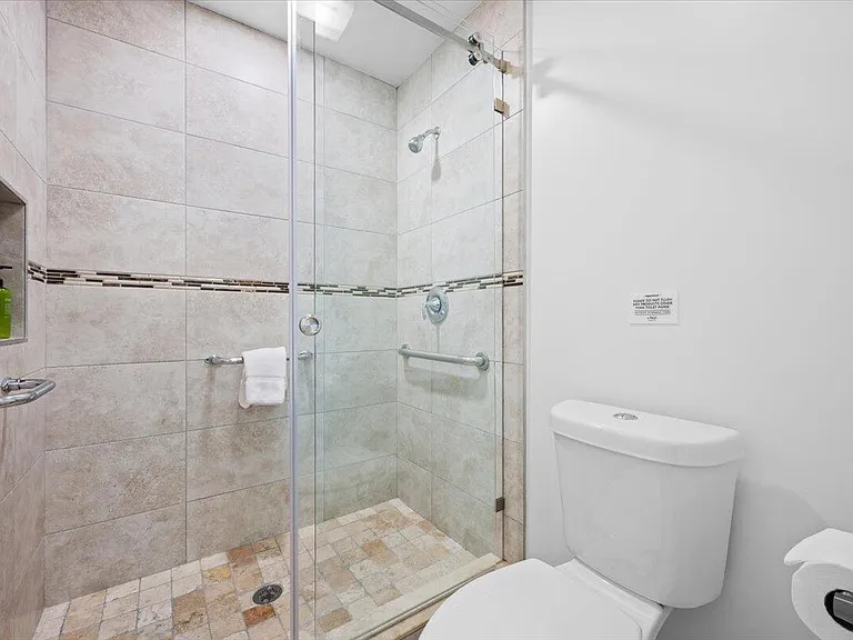 6075 Francis St — Photo 17