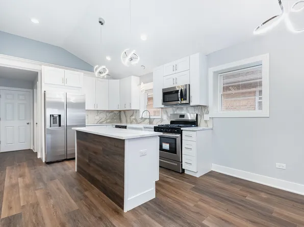 33 E 121st St, Chicago, IL 60628