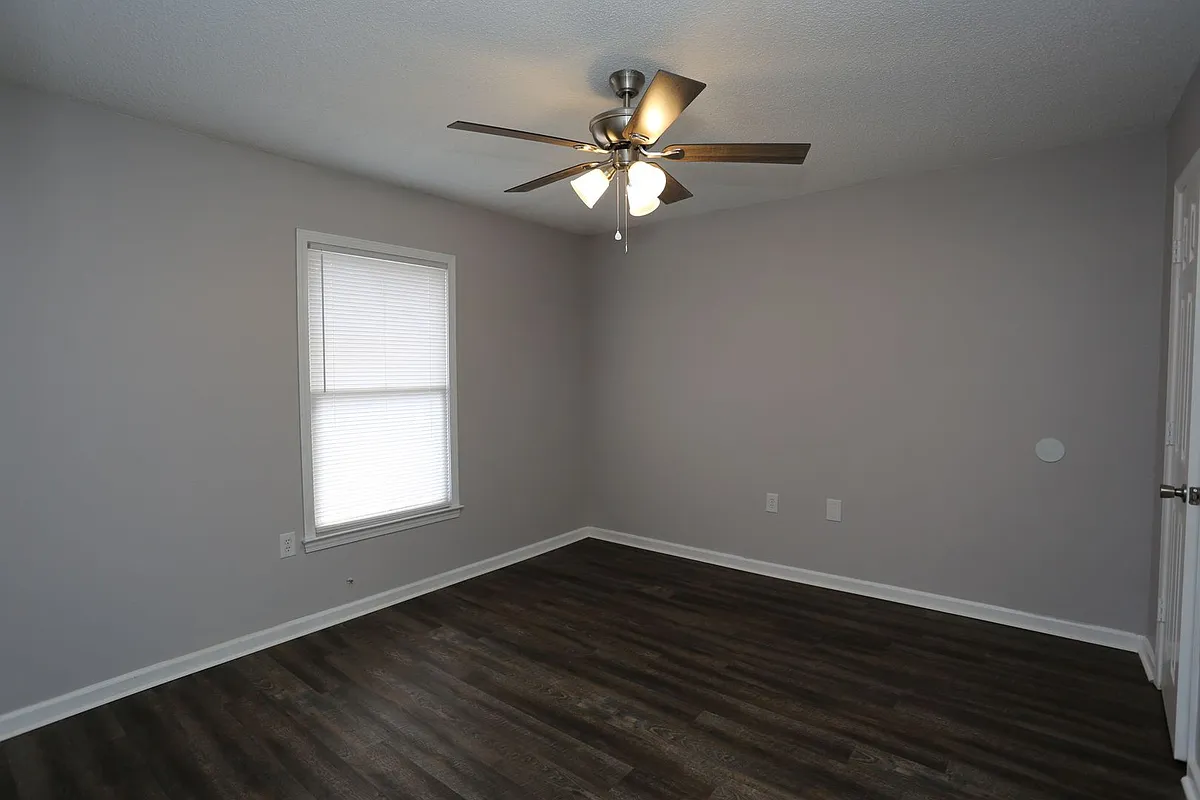 Building Photo - 230 Lanier Dr #221