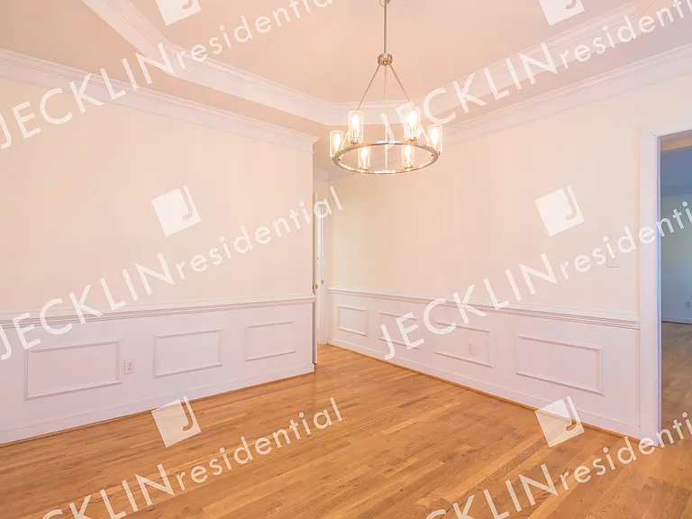 10653 Anna Marie Dr — Photo 7