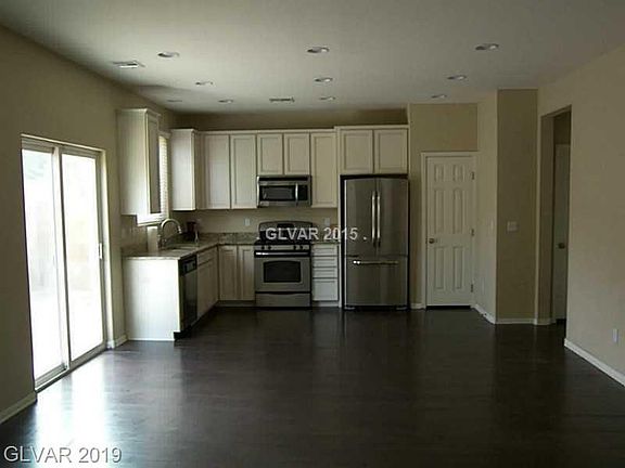 2nd image of 3267 Parma Galleria Ave