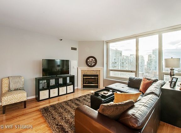 2nd image of 33 W Ontario St APT 20G
