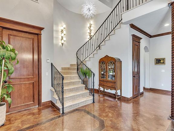 4th image of 13209 Wisteria Way