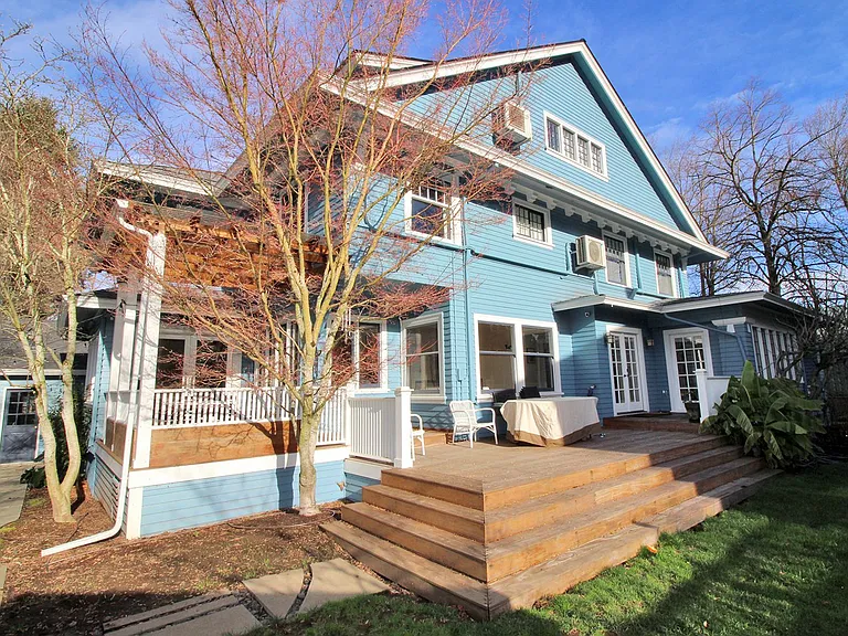 2343 NE 21st Ave — Photo 35
