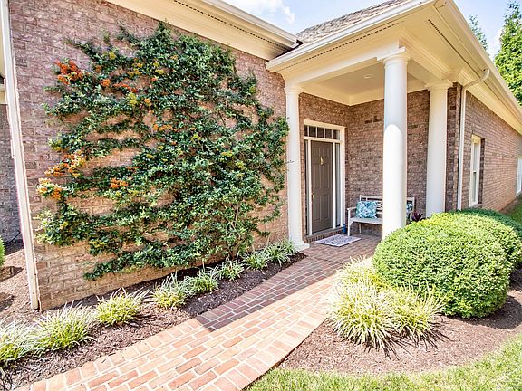 5th image of 3307 Belshire Ct SW