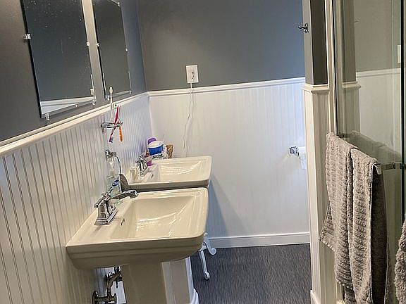 2nd image of 8 Stuttaford Dr