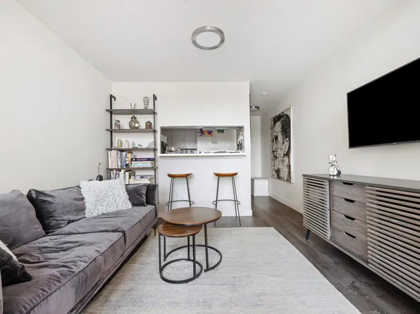 153 East 32nd Street image 8 of 27