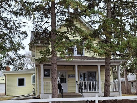 2nd image of 812 McKnight Rd N