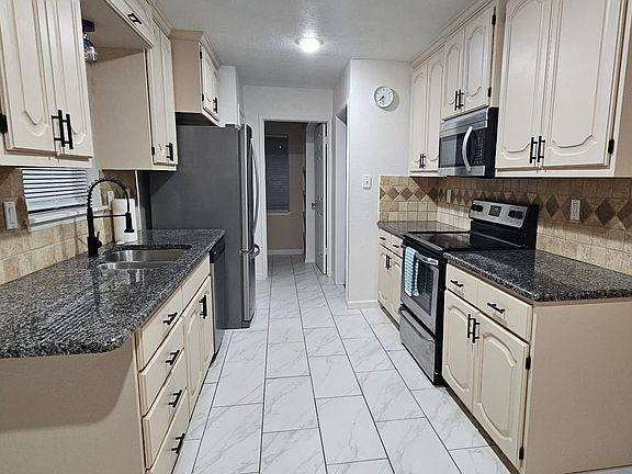4th image of 509 Chestnut Dr