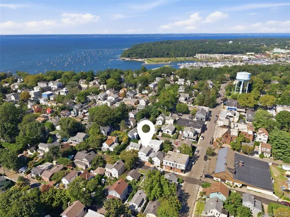 70 14th Avenue, Sea Cliff, NY 11579