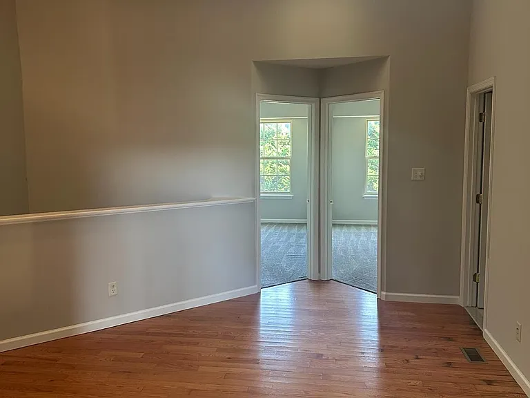 250 Meriweather Dr — Photo 8