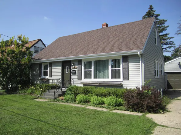 6126 East Dr, Loves Park, IL 61111