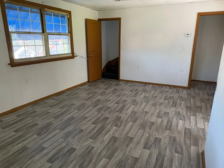 832 Delaware Ave — Photo 11