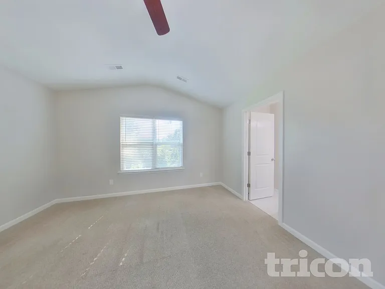 126 Spring Knoll Dr — Photo 6