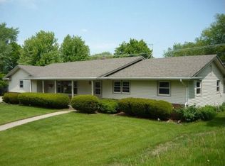 1002 Starview Dr, Rockford, IL 61108