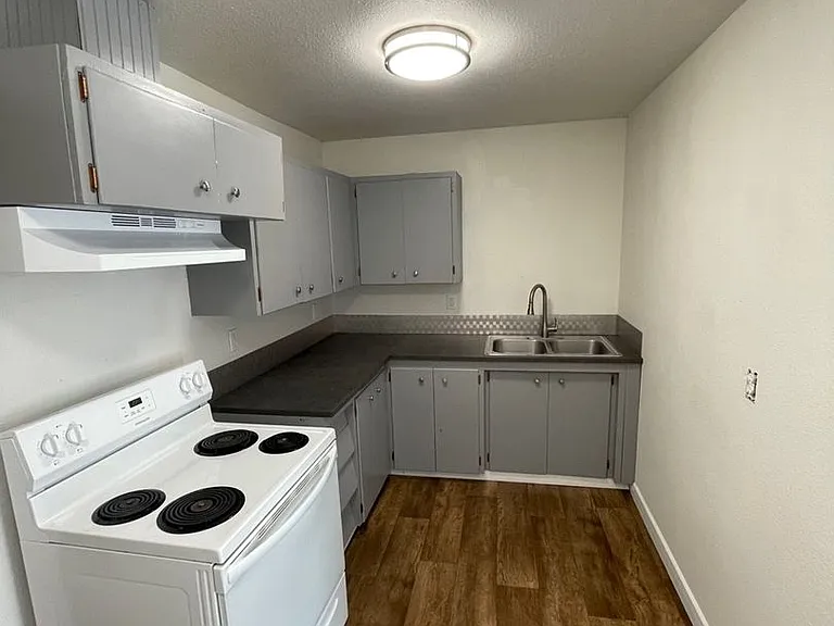 277 Main Ave — Photo 7