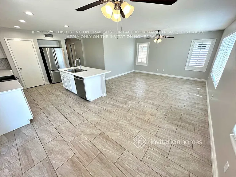 25541 W Pioneer St — Photo 3