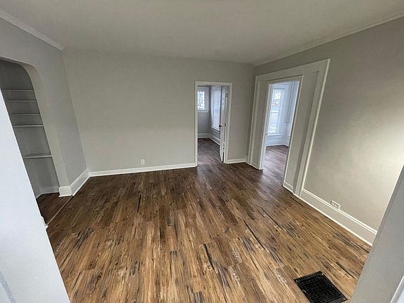4th image of 1148 N Columbus St #A