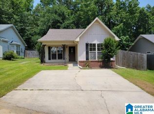 9458 Brook Forest Cir, Helena, AL 35080