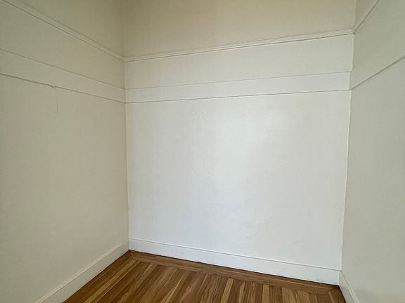 2nd image of 920 Van Ness Ave APT 501