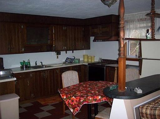 3rd image of 63 Elm St