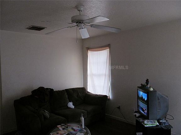 4th image of 121 Mandrake St