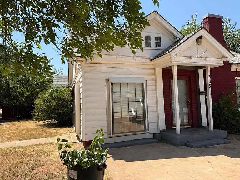 303 N Julian St — Photo 20