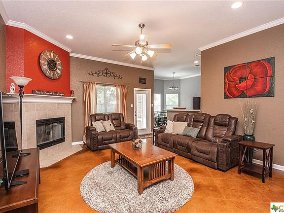 3rd image of 1004 Woodhollow Dr