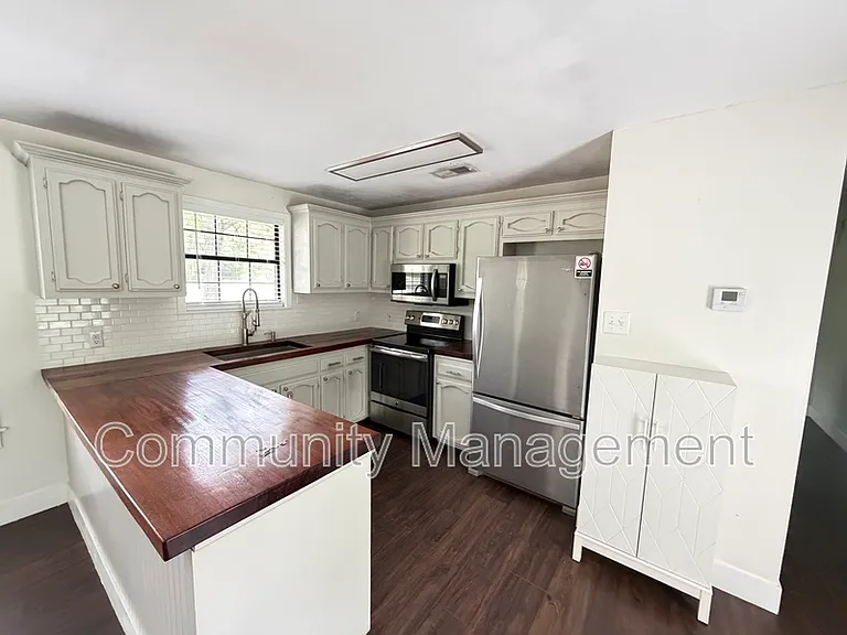 11362 Cloverleaf Dr — Photo 3