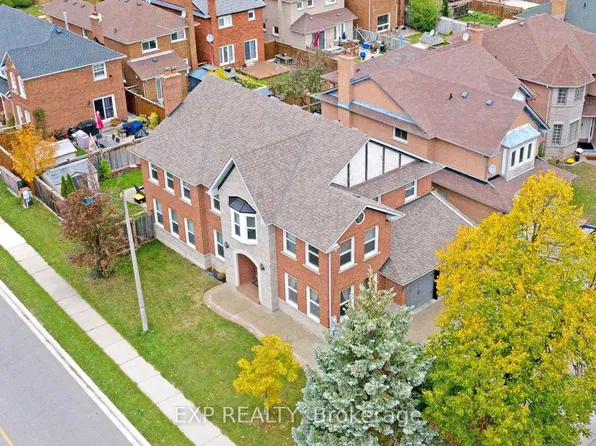 41 Bobcat St, Brampton, ON L6R 1C8