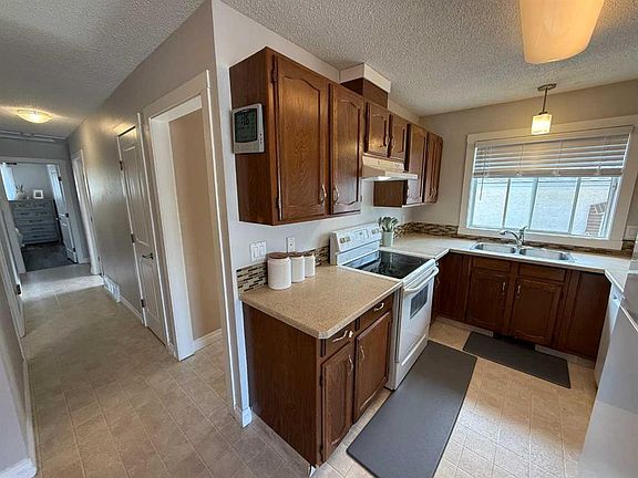 5th image of 458 N Collinge Rd