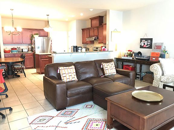 4th image of 16322 Vallejo Pl