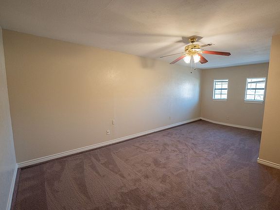 5th image of 210 Spanish Moss Dr