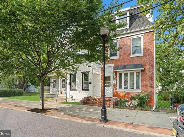 225 Market St, Gloucester City, NJ 08030