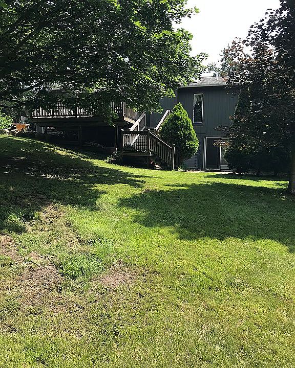 2nd image of 860 Oxbow Lake Rd