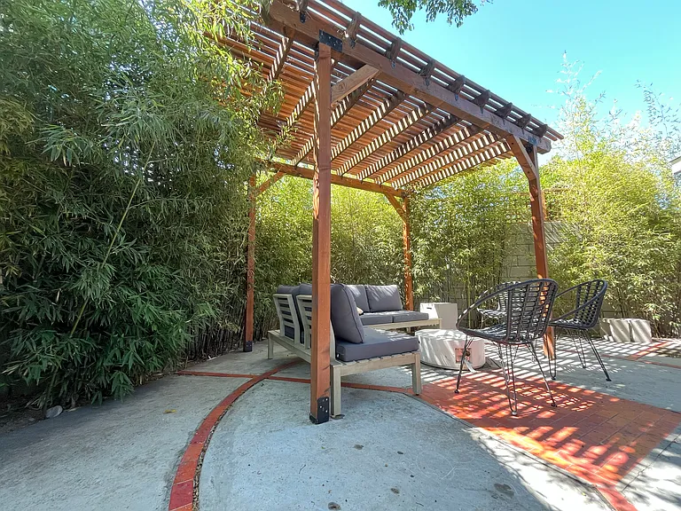 2258 Inez St — Photo 23