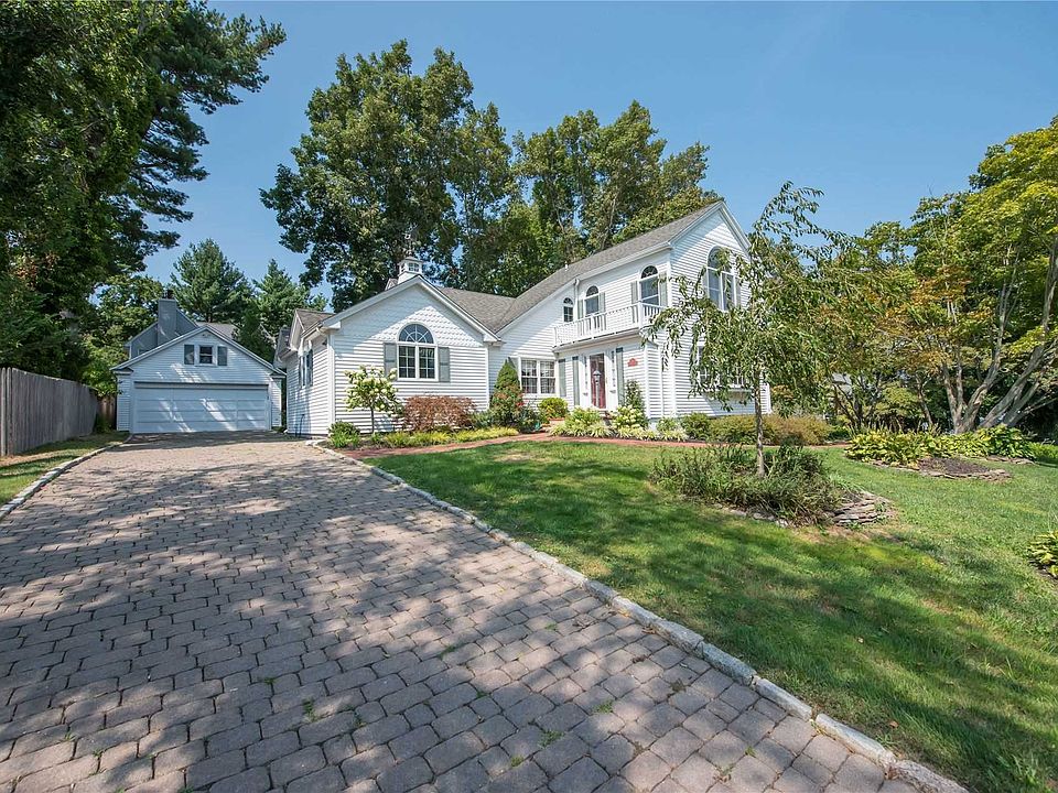 2nd image of 23 Harbor Heights Dr