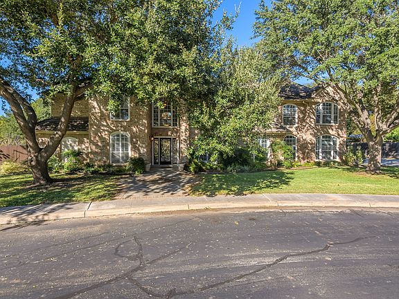 3rd image of 7 Bowood Ct