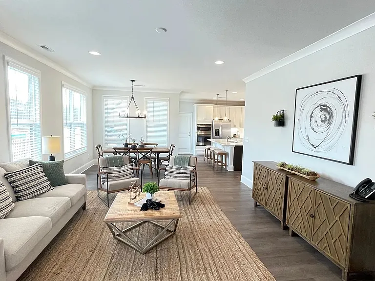 10215 Rainier Trail Dr NW — Photo 2