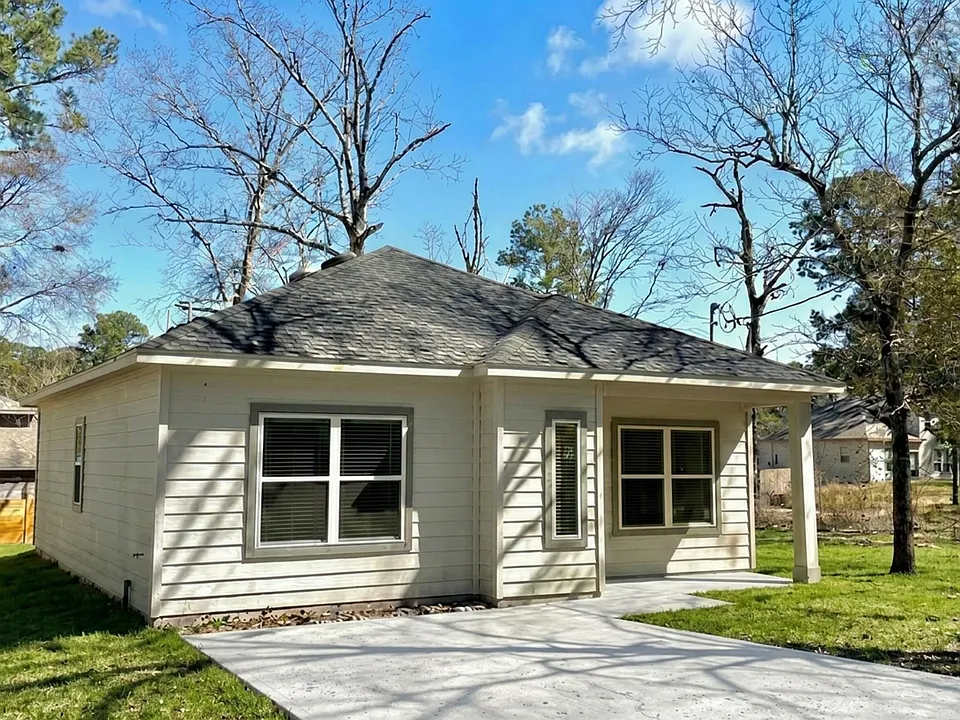 15852 Pecan Dr