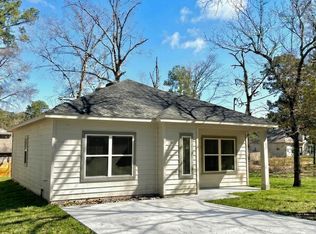 15852 Pecan Dr, Montgomery, TX 77356