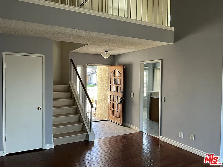 11429 Mount Baxter St — Photo 3