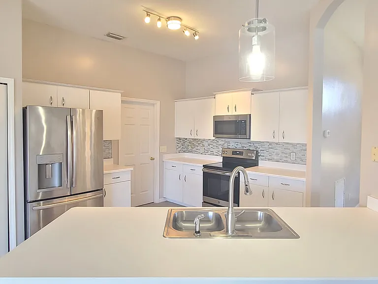 6750 Ferri Cir — Photo 14