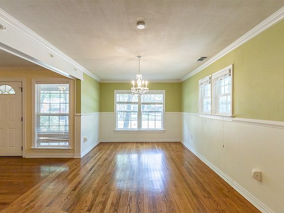 4th image of 757 Davis Dr